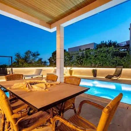 Private Pool 10 Min To The Antique Daire *